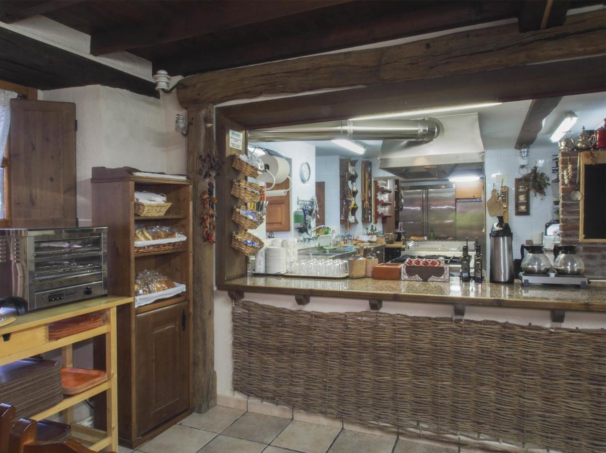 Casa De La Montana Albergue Turistico Avín Exteriér fotografie